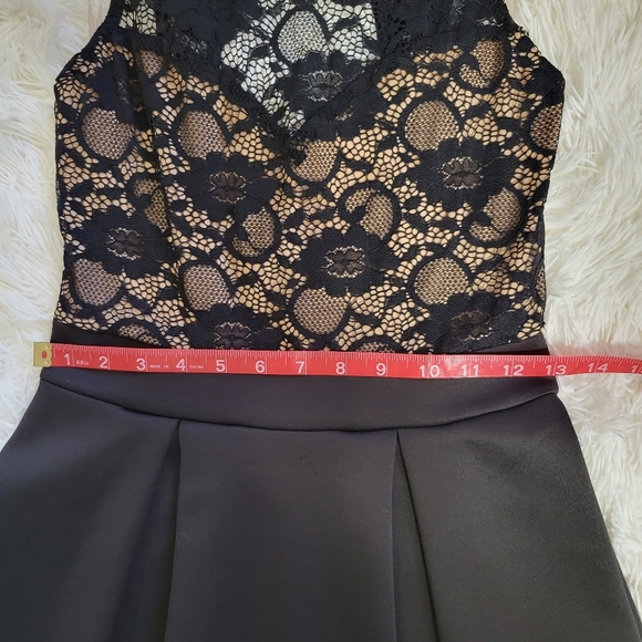 Sabora black lace fit and flare short dress size M - Picture 4 of 5